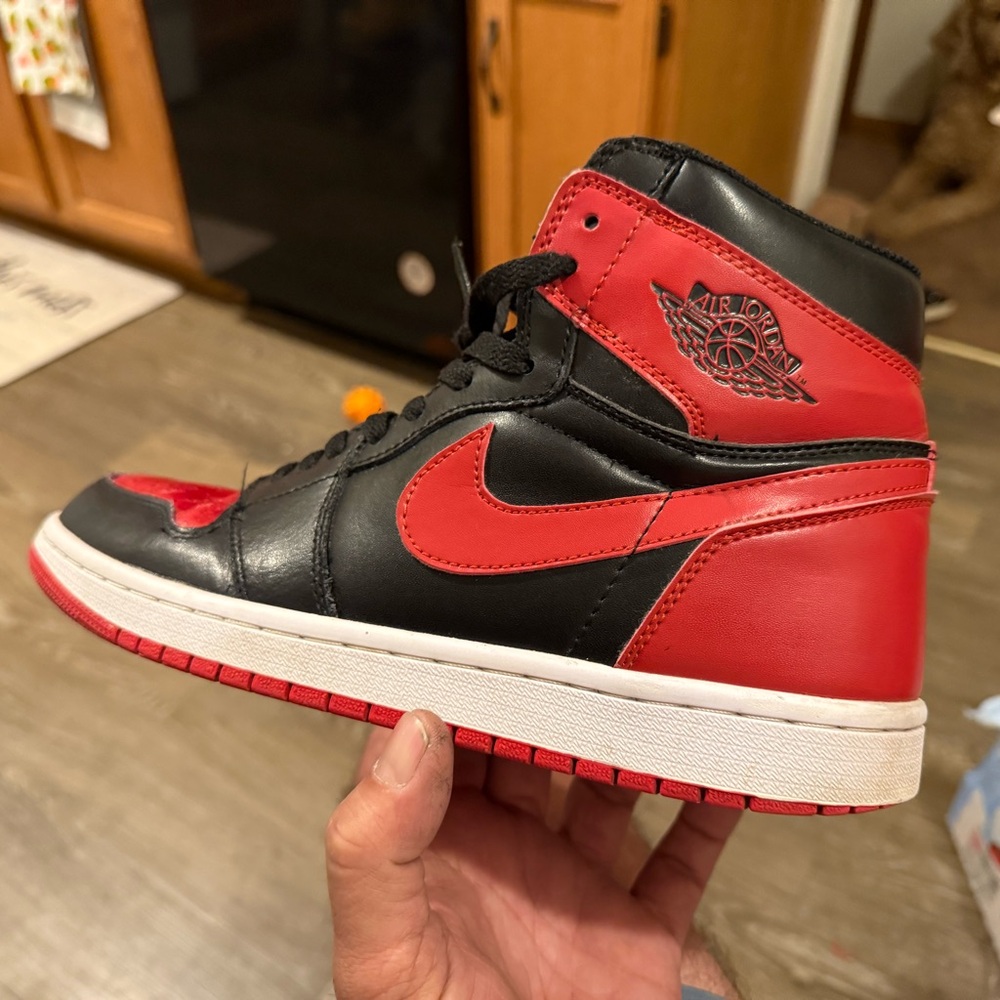 Nike Air Jordan Banned style